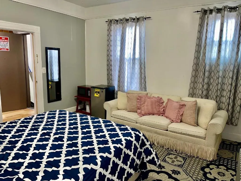 Apartment Two Stops To Manhattan, 3 Bedroom Apt In Lic New York United States